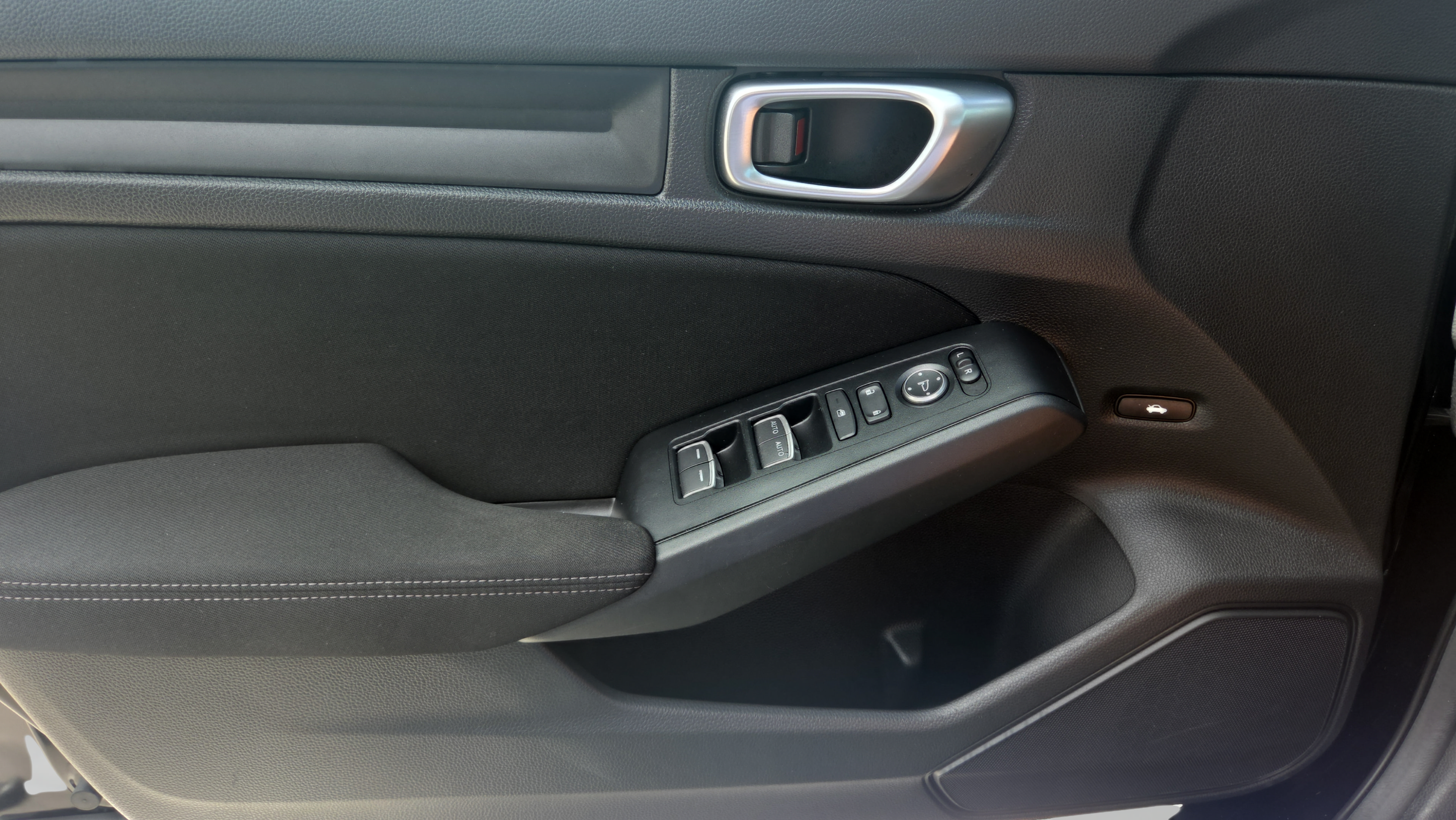 Used 2024 Honda Civic LX image 31