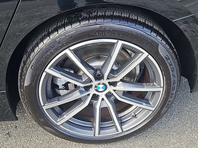 Used 2022 BMW 330i xDrive Sedan w/ Driving Assistance Package image 8