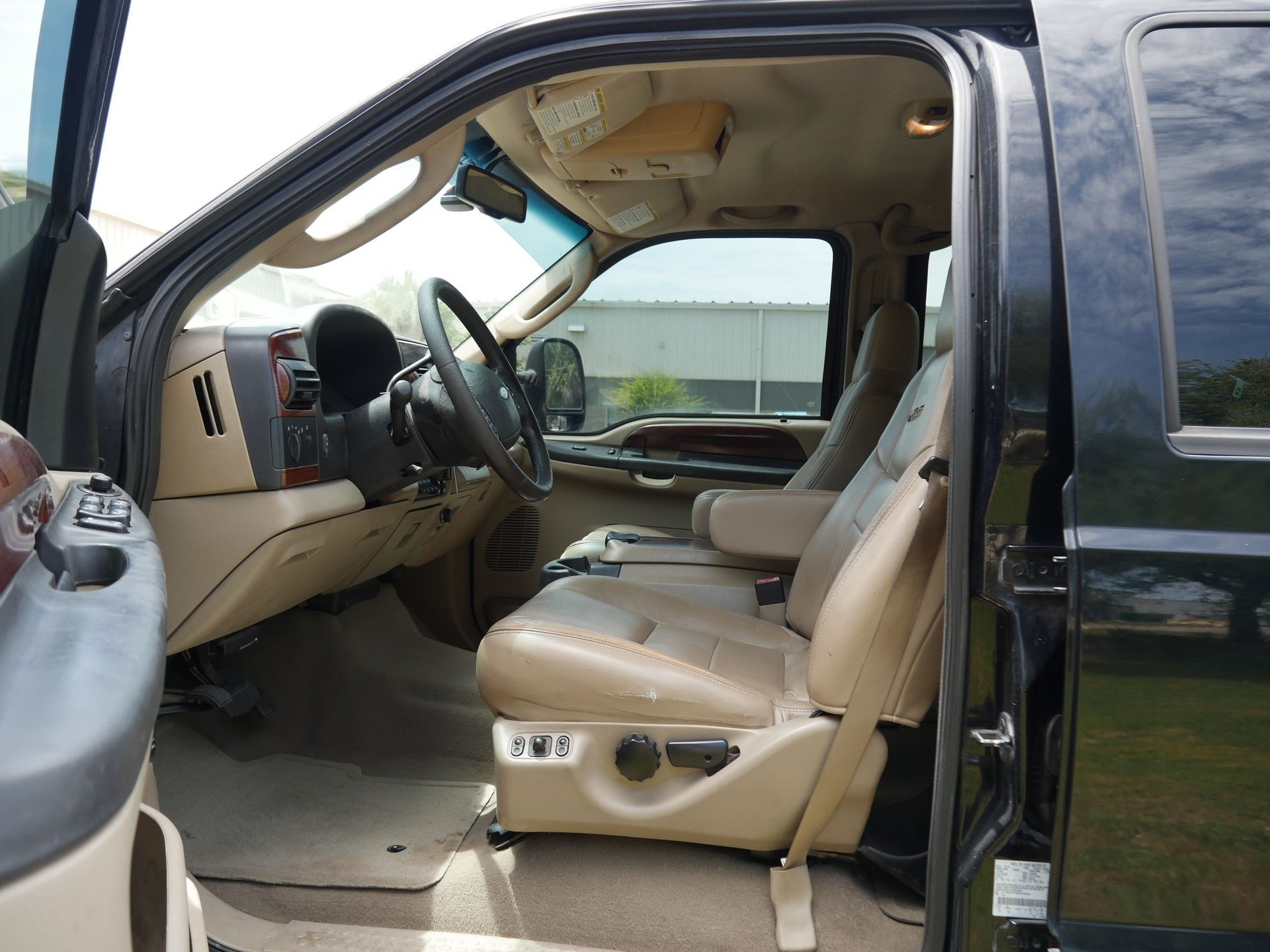 Used 2006 Ford F250 4x4 Crew Cab Super Duty image 4