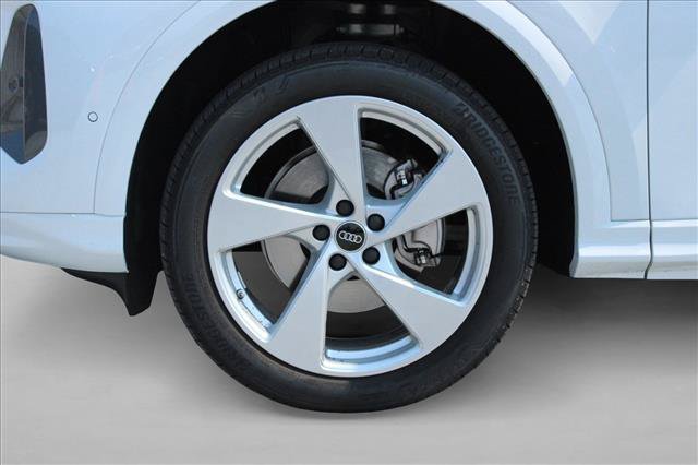 Used 2025 Audi Q5 Premium Plus w/ Premium Plus AWD/4WD image 11