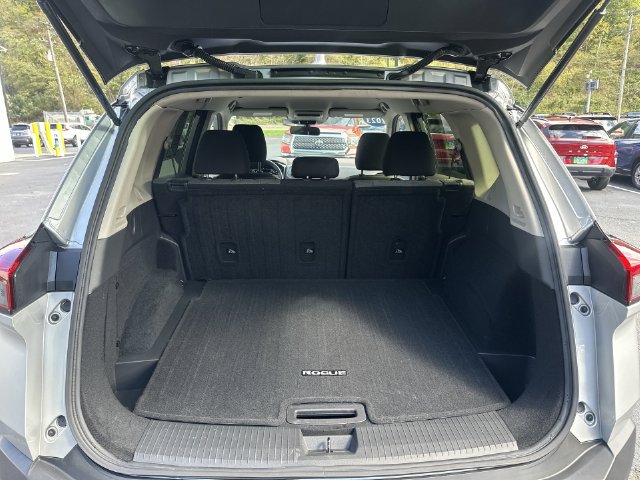Used 2023 Nissan Rogue SV AWD/4WD image 29