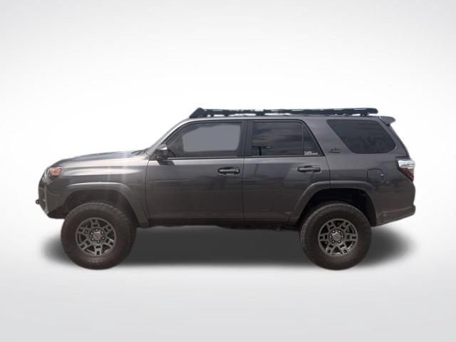 Used 2019 Toyota 4Runner SR5 AWD/4WD image 6