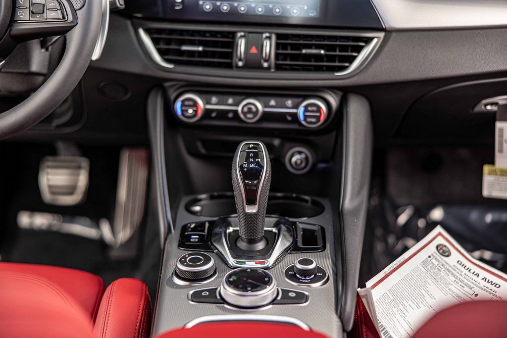 New 2025 Alfa Romeo Giulia AWD image 37