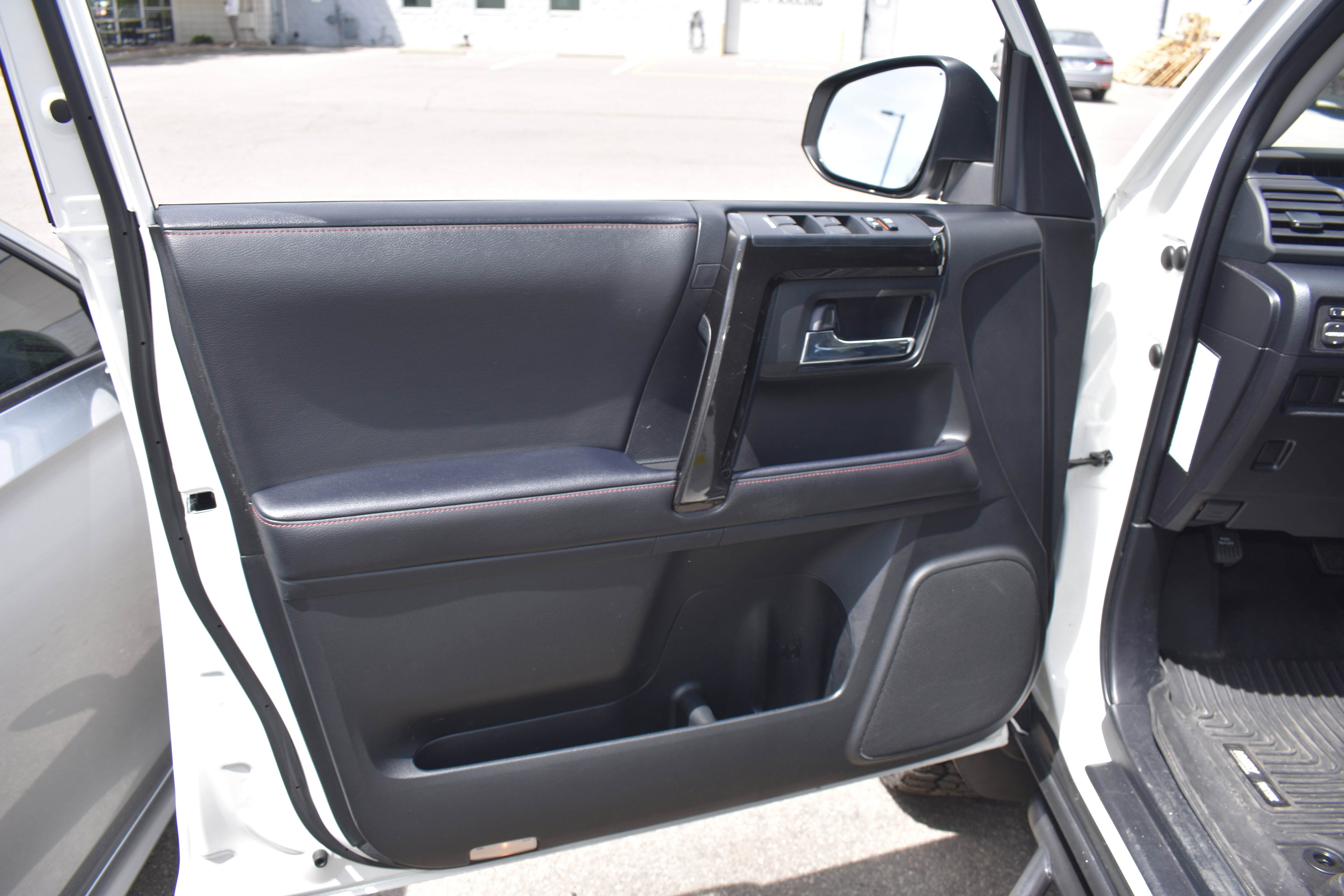 Used 2022 Toyota 4Runner TRD Off-Road Premium AWD/4WD image 24