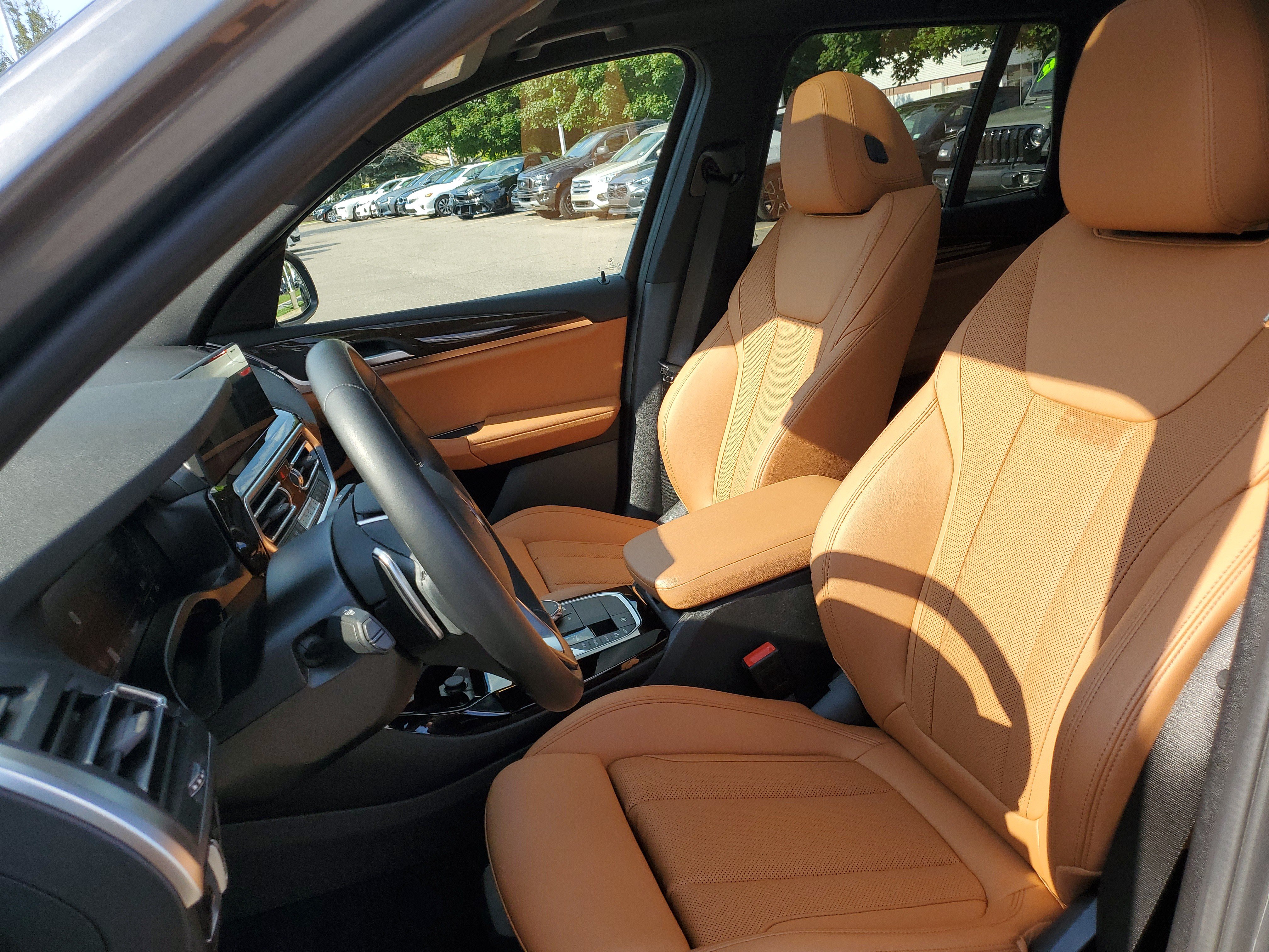 Used 2023 BMW X3 xDrive30i w/ Convenience Package AWD/4WD image 5