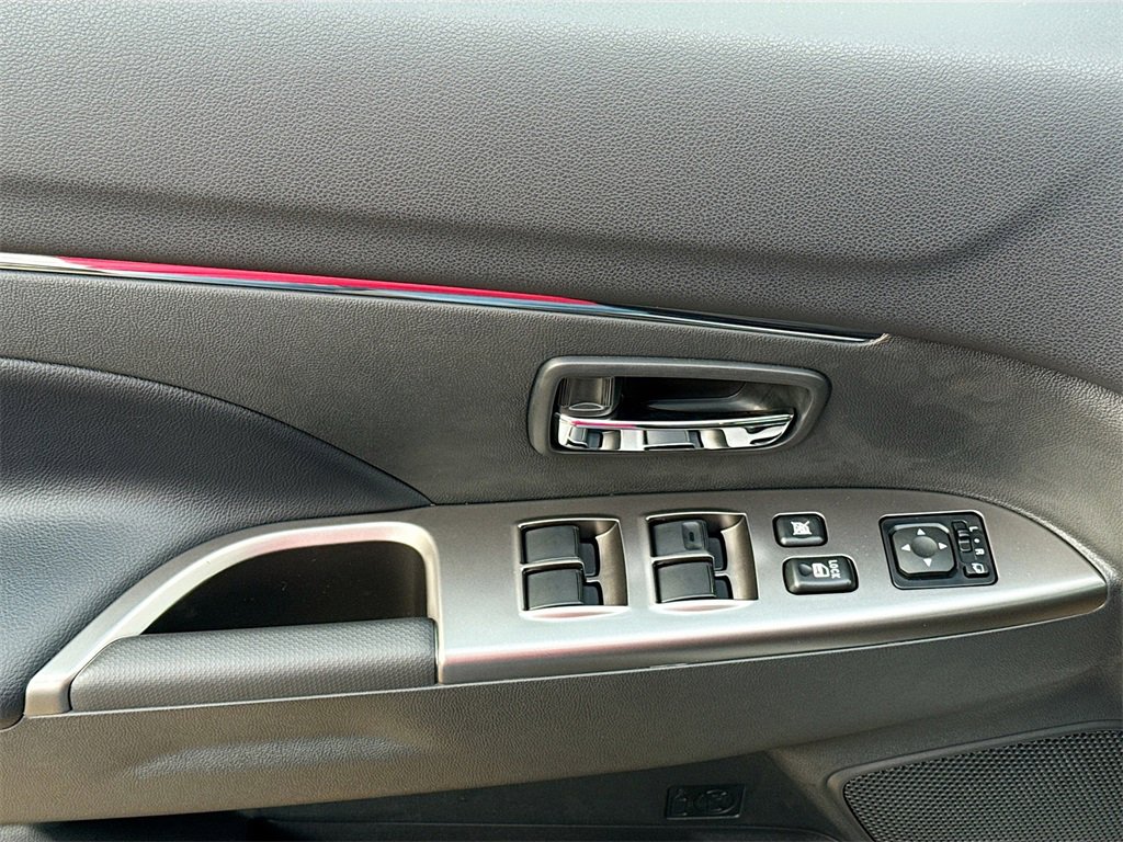 New 2026 Mitsubishi Outlander Sport SE image 17