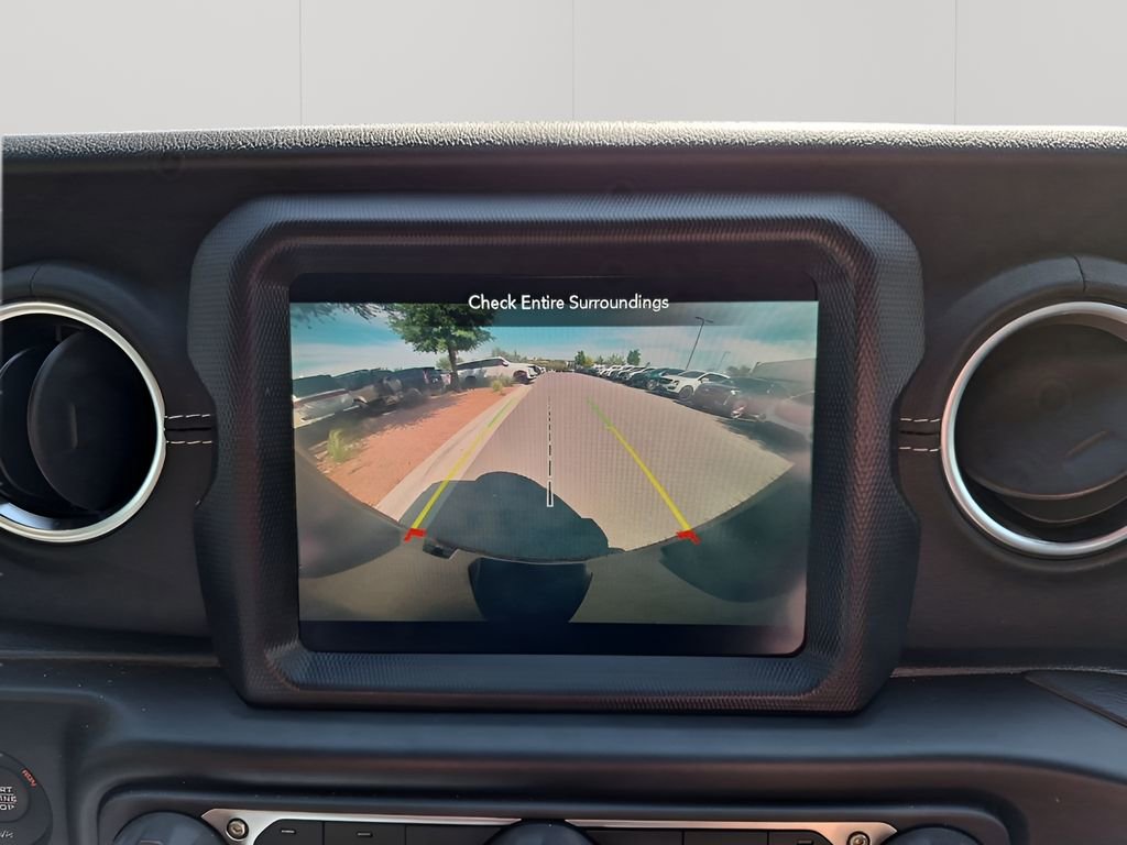 Used 2022 Jeep Wrangler Unlimited Sahara w/ Cold Weather Group image 43