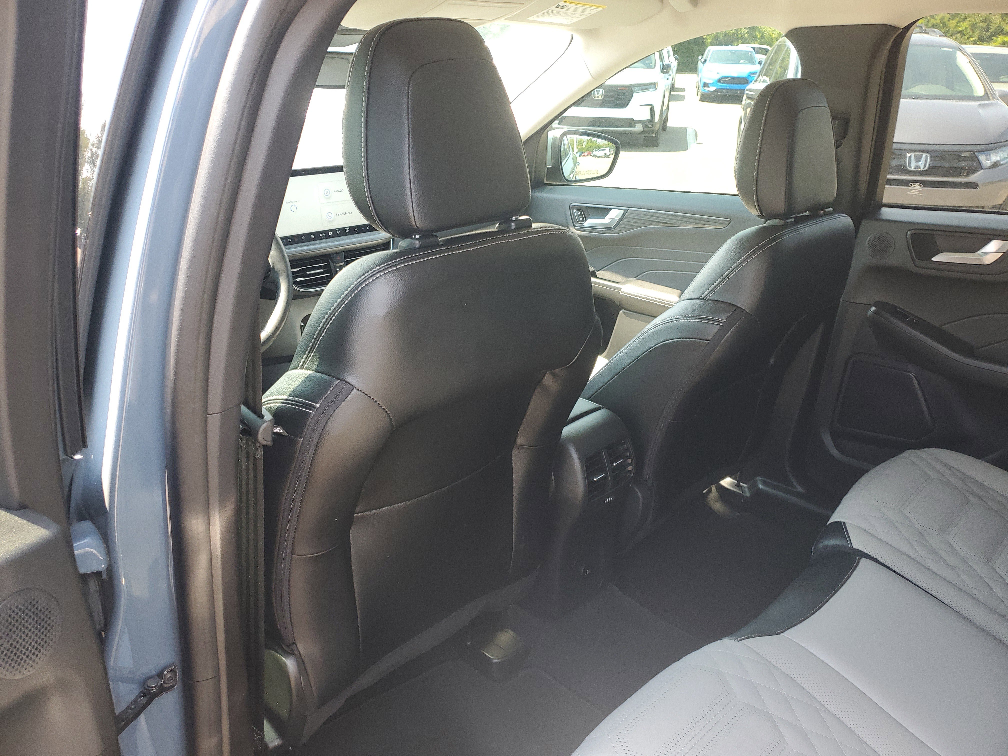 Used 2023 Ford Escape Platinum w/ Premium Technology Package image 21