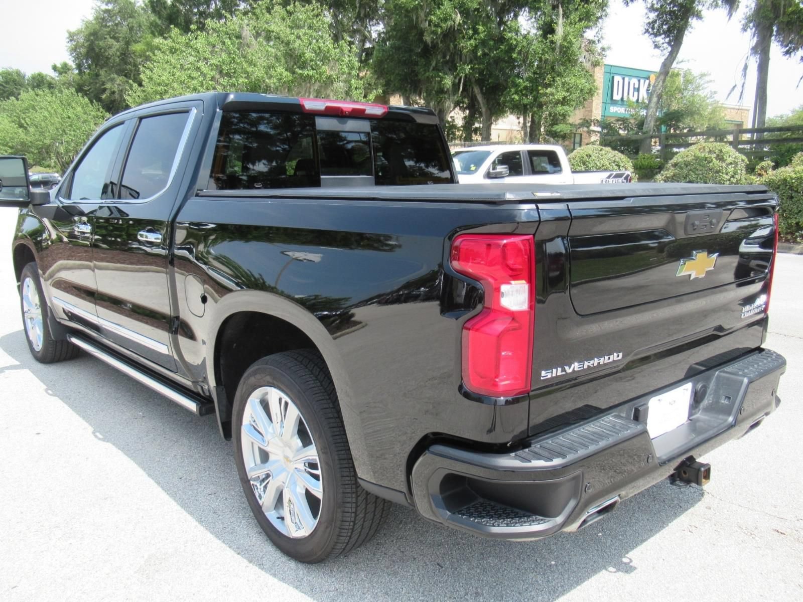 Used 2026 Chevrolet Silverado 1500 High Country w/ High Country Premium Package AWD/4WD image 6