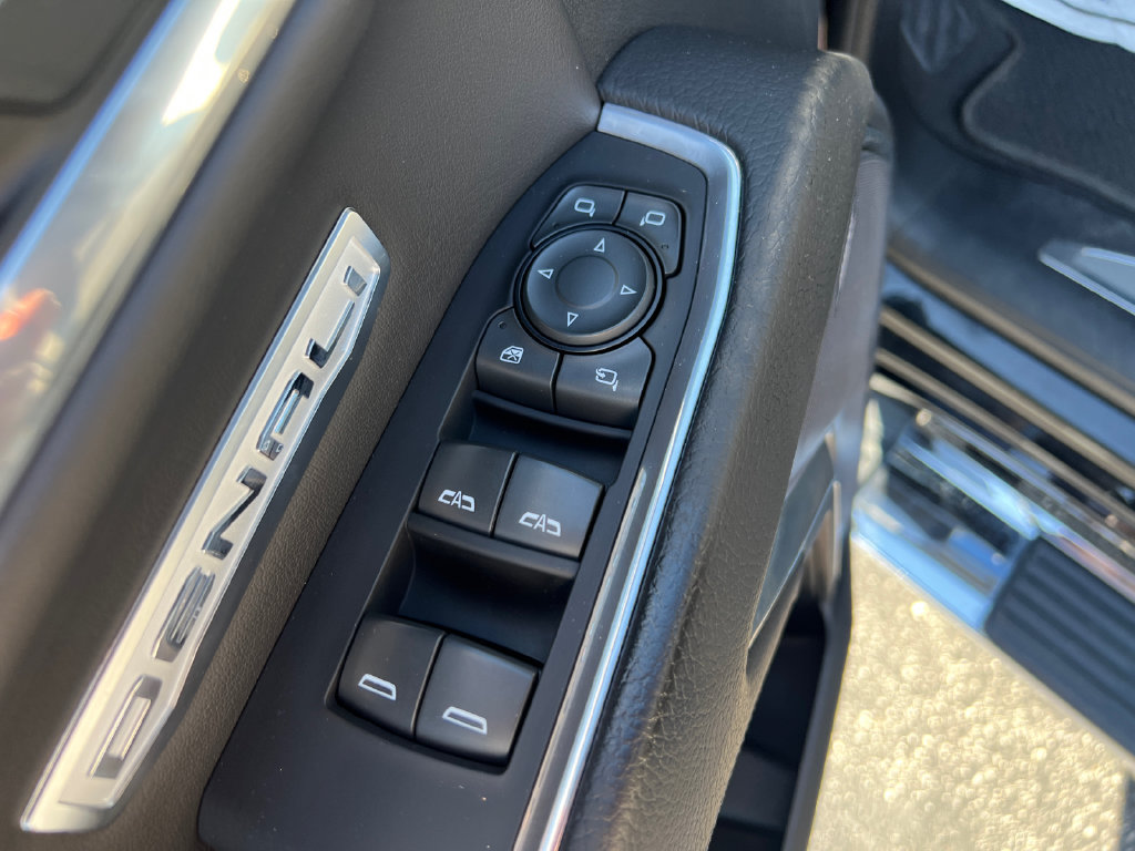 Used 2022 GMC Sierra 1500 Denali AWD/4WD image 21