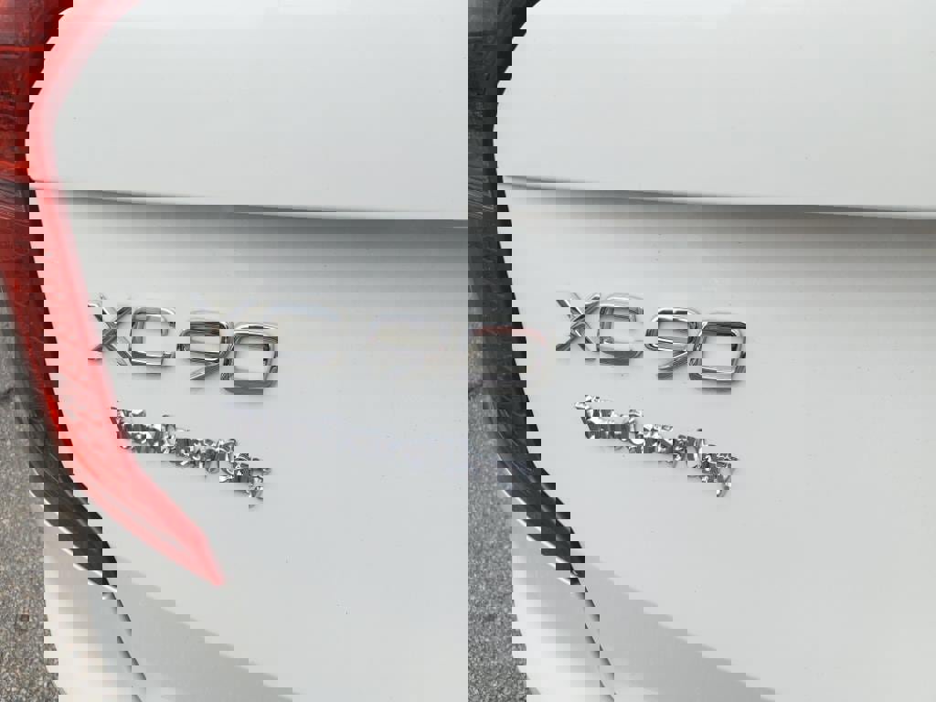 Certified 2022 Volvo XC90 T6 Inscription w/ Advanced Package image 5