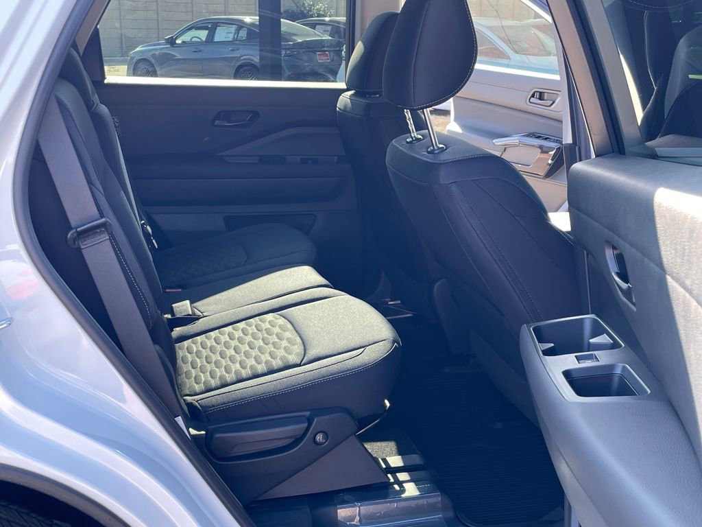 New 2026 Nissan Pathfinder SV w/ Cargo Package FWD image 33