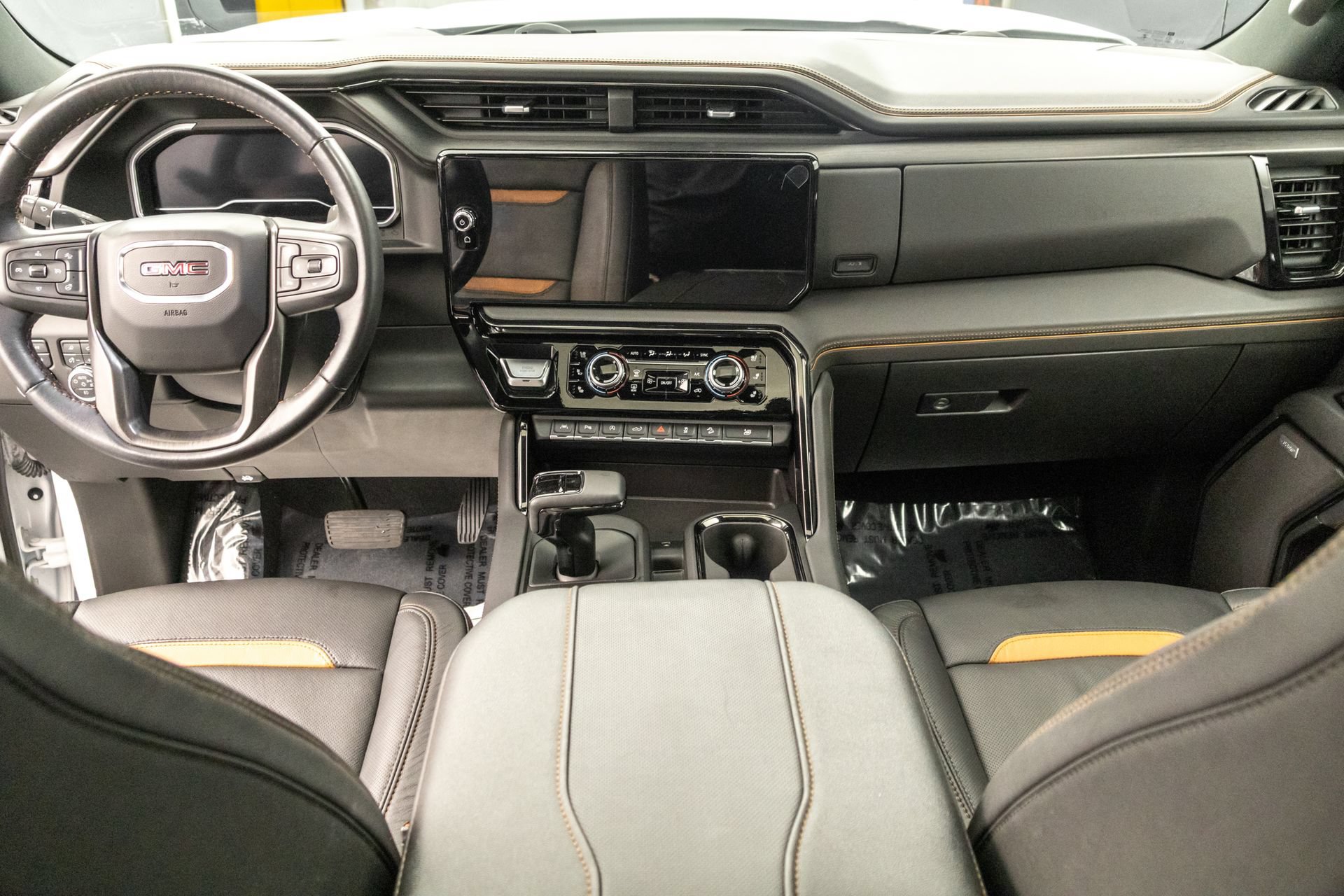 Used 2023 GMC Sierra 1500 AT4 w/ AT4 Premium Package AWD/4WD image 32