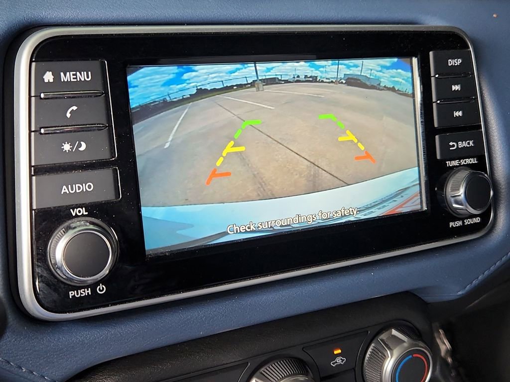 Used 2025 Nissan Versa SV image 18