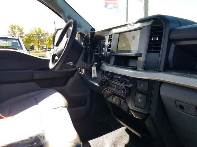 New 2026 Ford F550 2WD Regular Cab Super Duty image 13