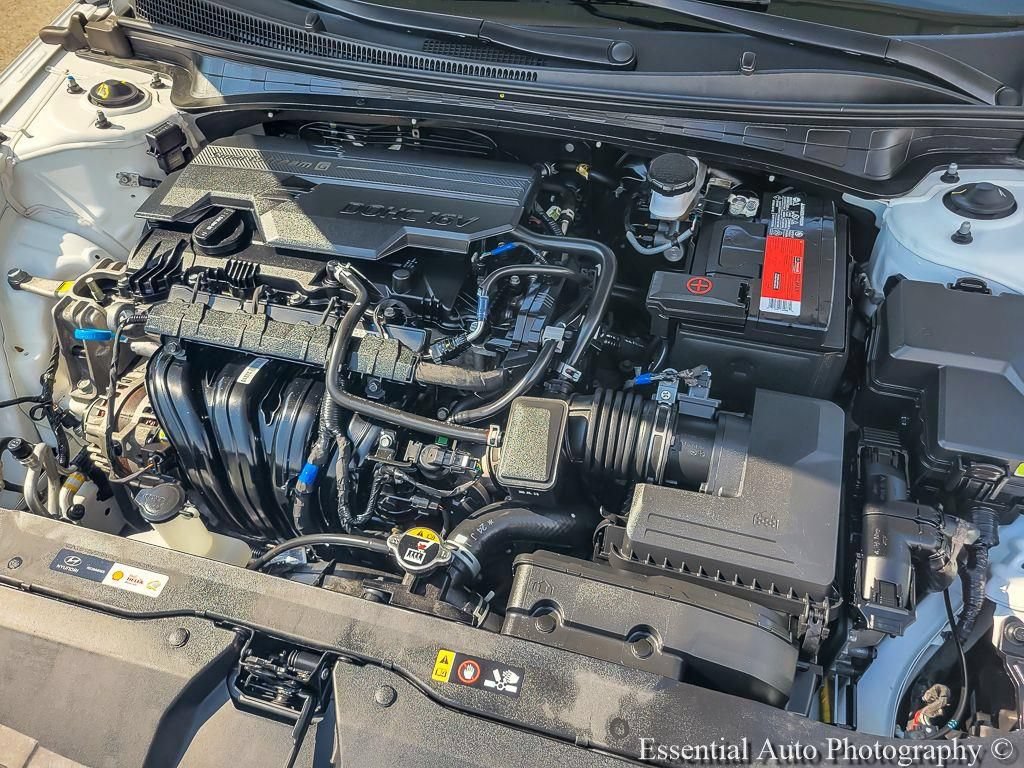 Used 2025 Hyundai Elantra SEL FWD image 30
