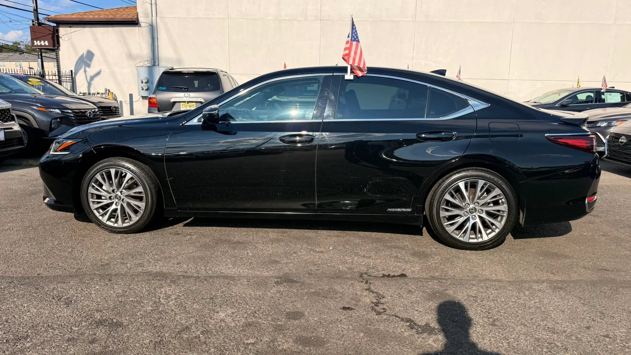 Used 2021 Lexus ES 300h w/ Premium Package FWD image 10