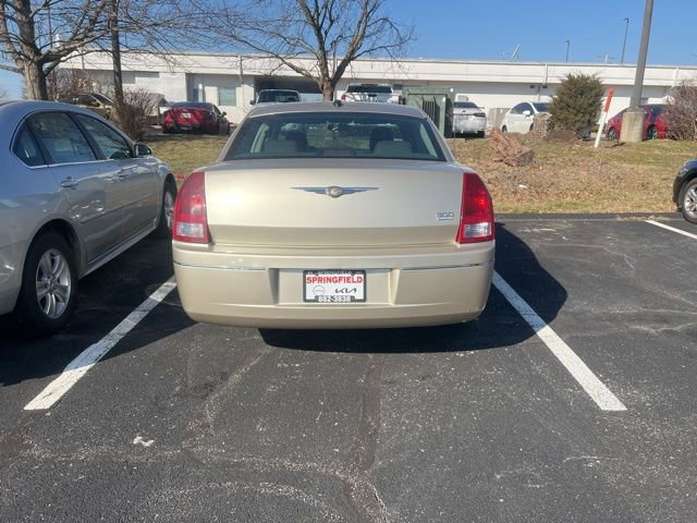 Used 2005 Chrysler 300 Touring image 6