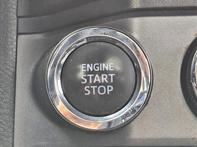 Used 2022 Toyota Tacoma TRD Off-Road w/ Technology Package AWD/4WD image 14