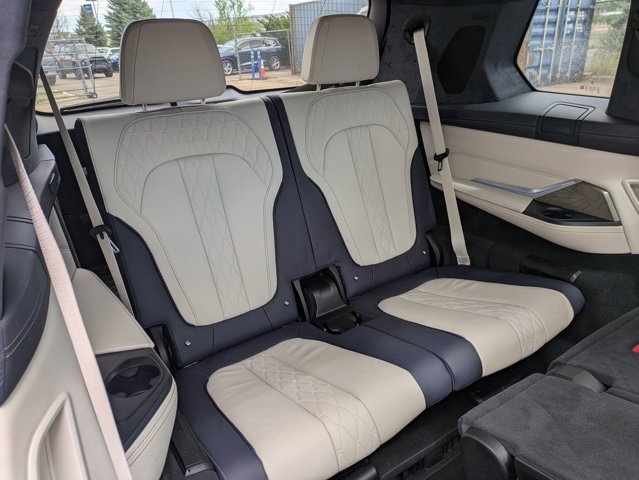 Used 2020 BMW X7 xDrive50i w/ Executive Package image 22