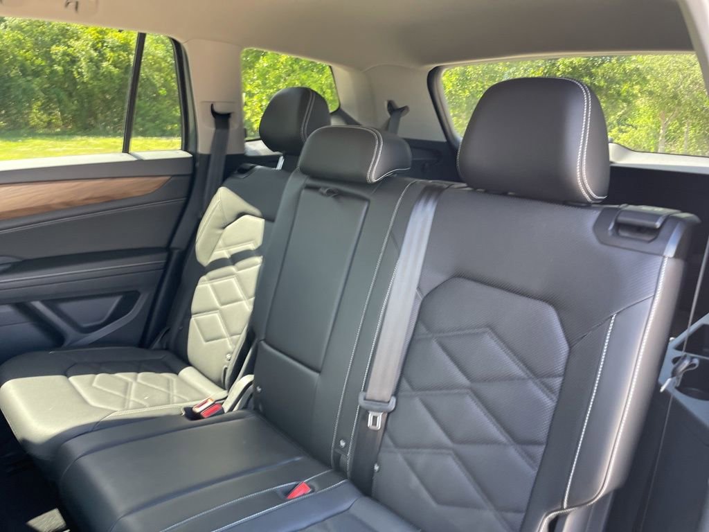 Used 2024 Volkswagen Atlas SE FWD image 16