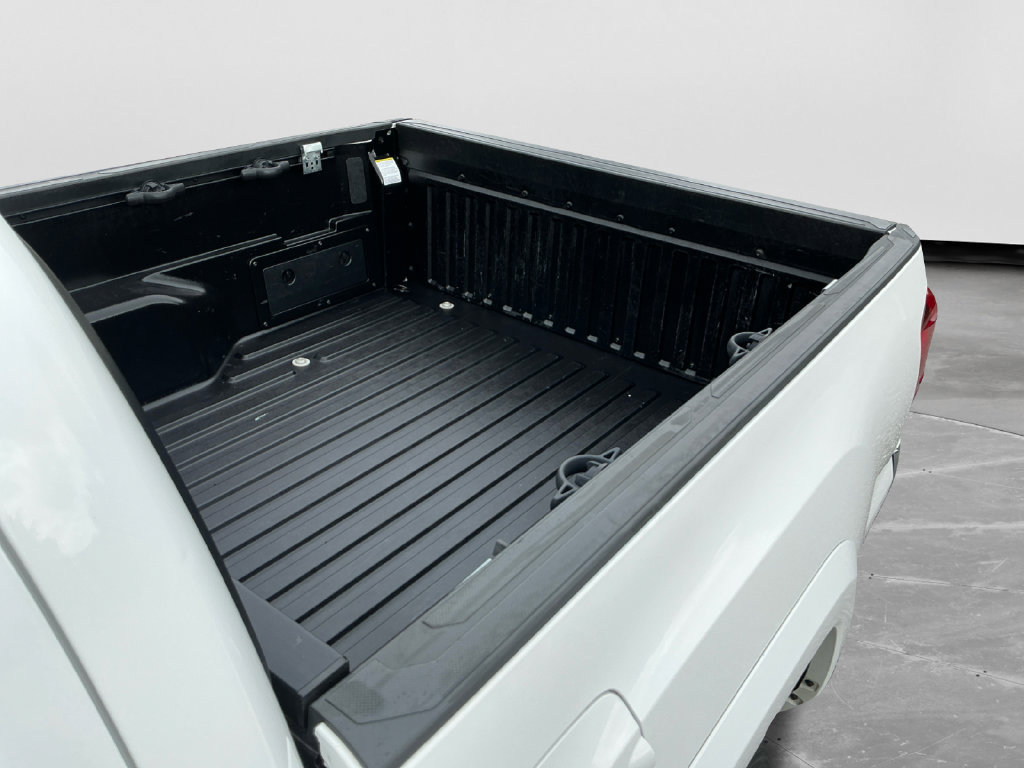 Used 2022 Toyota Tacoma SR5 AWD/4WD image 17