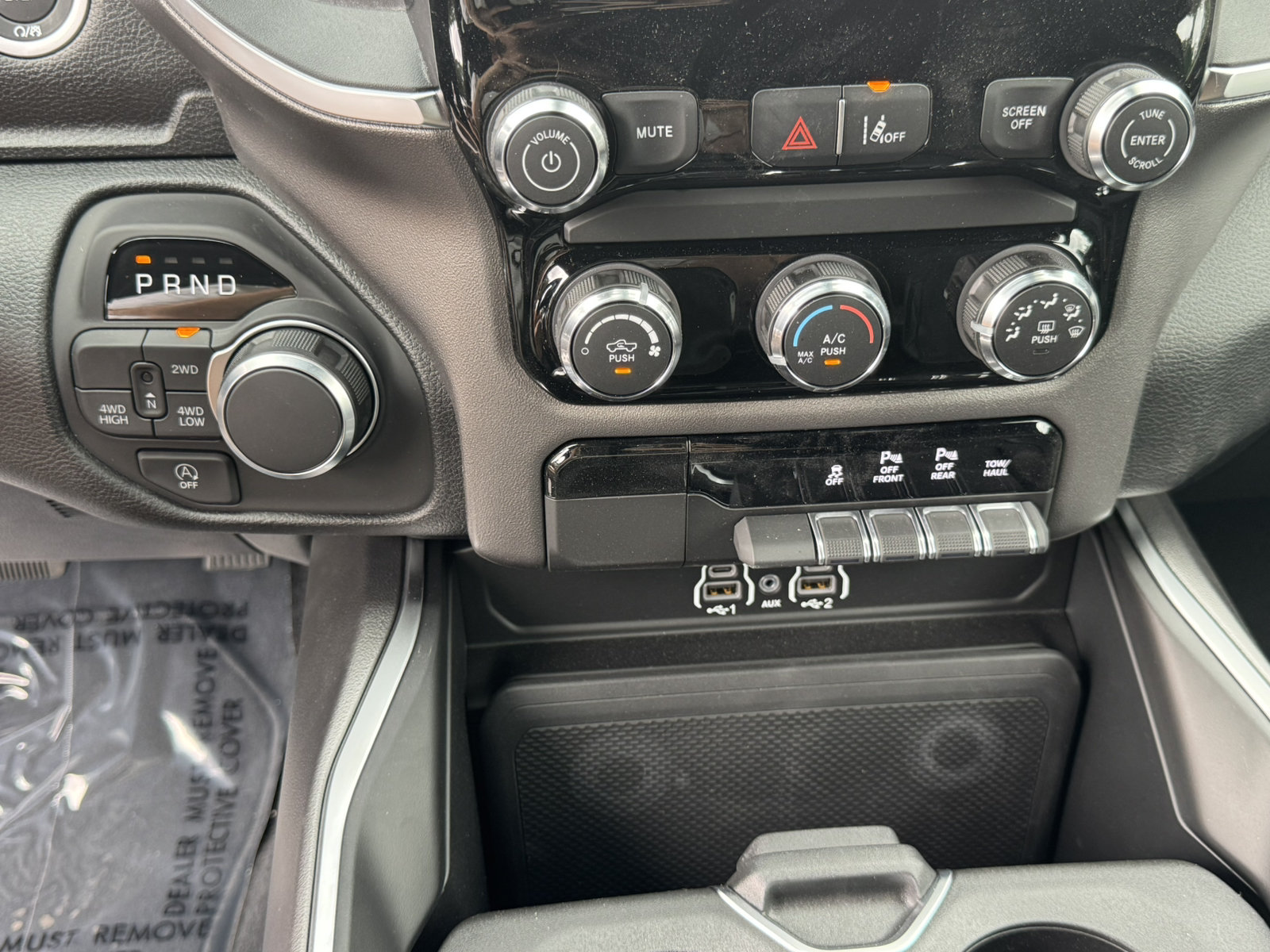 New 2026 RAM 1500 Express AWD/4WD image 28