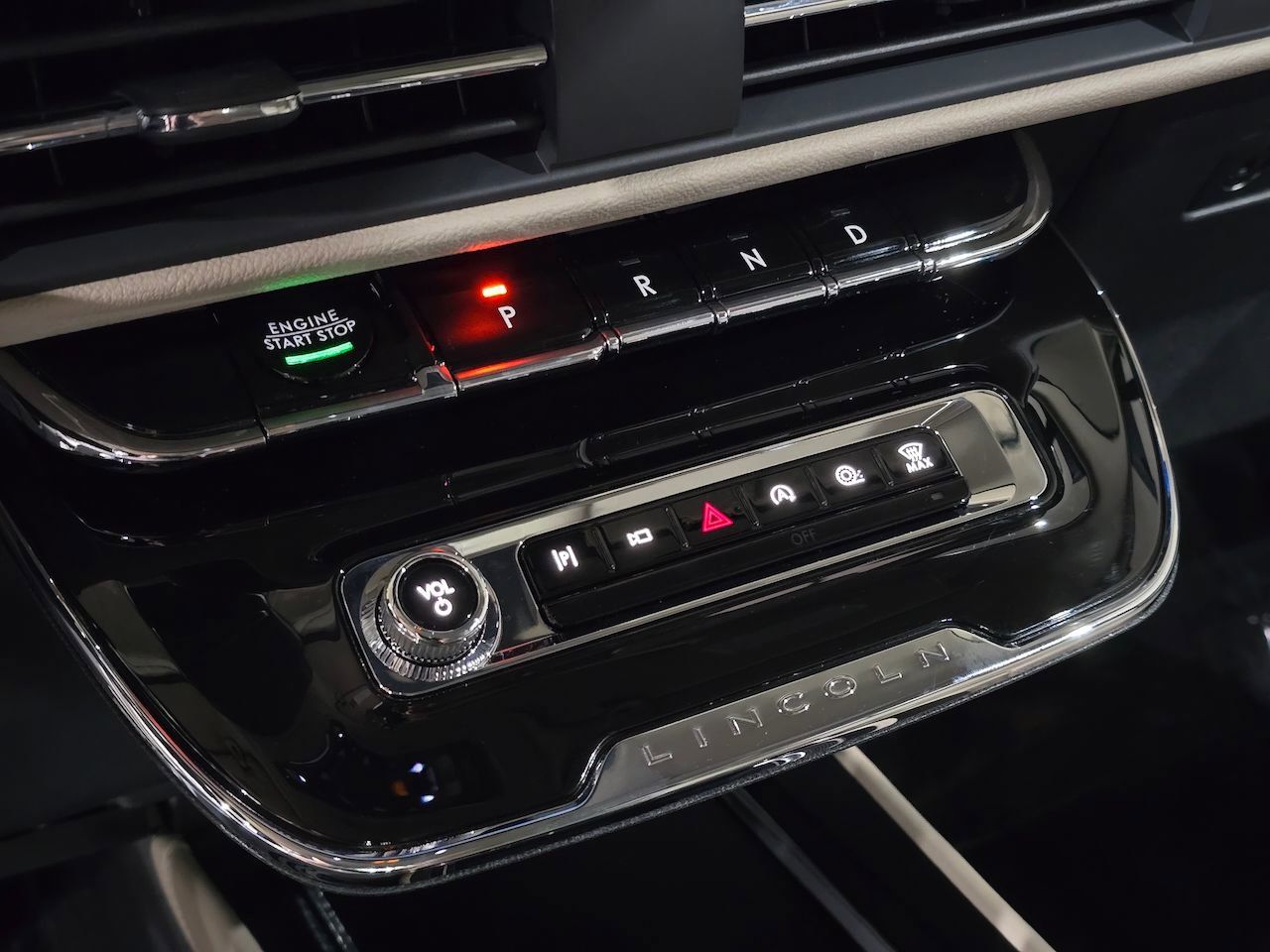 New 2026 Lincoln Corsair Reserve FWD image 27
