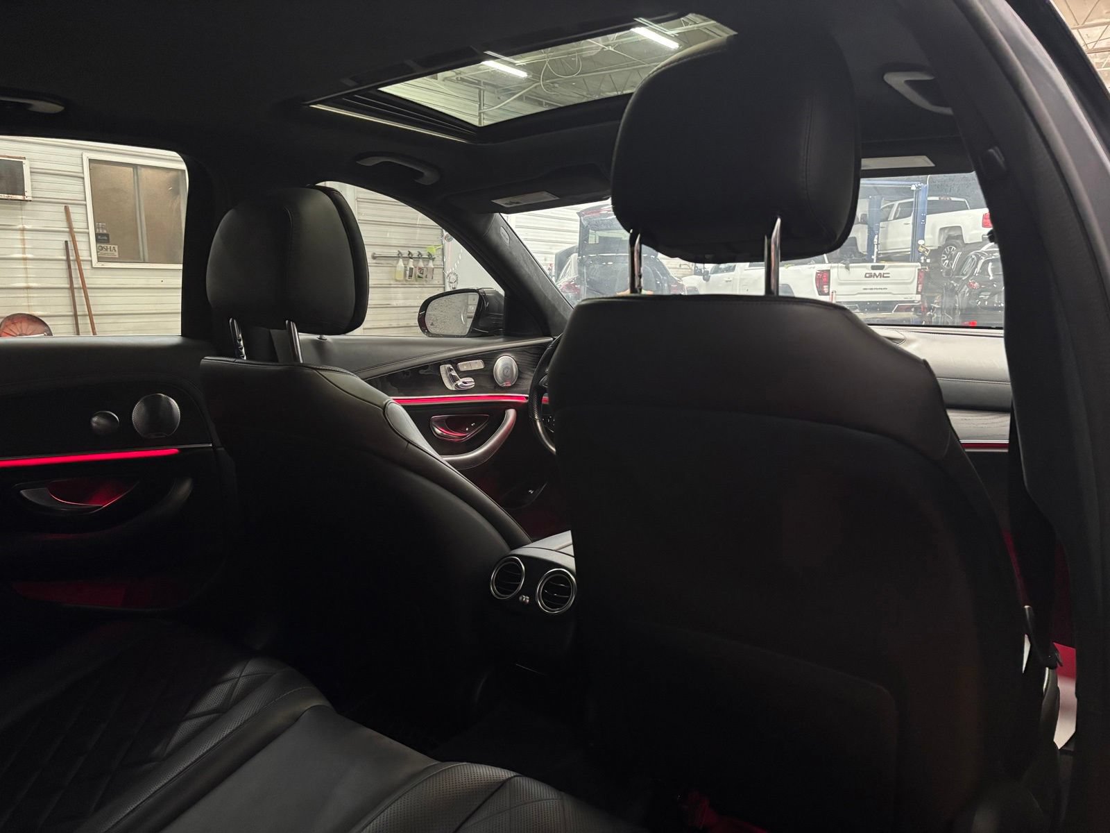 Used 2017 Mercedes-Benz E 300 4MATIC image 31
