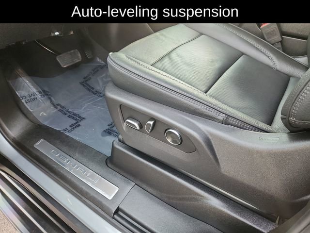 Used 2025 GMC Yukon XL Denali image 21