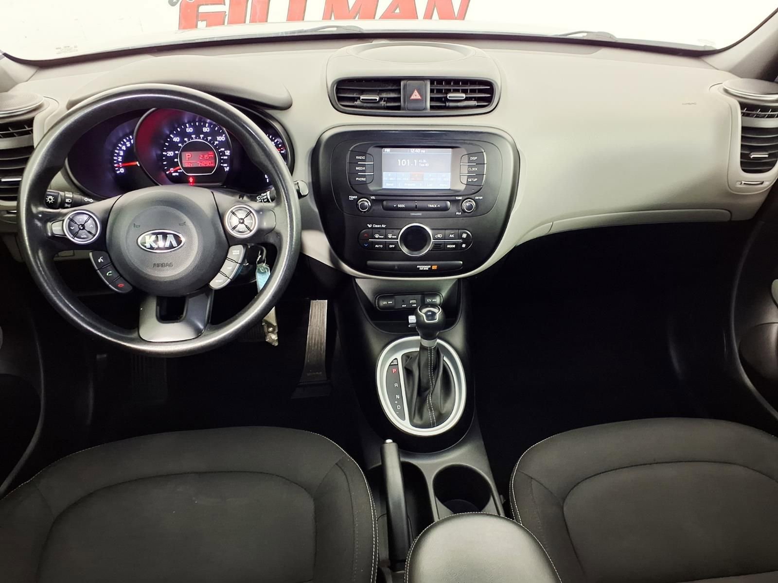 Used 2017 Kia Soul + FWD image 11