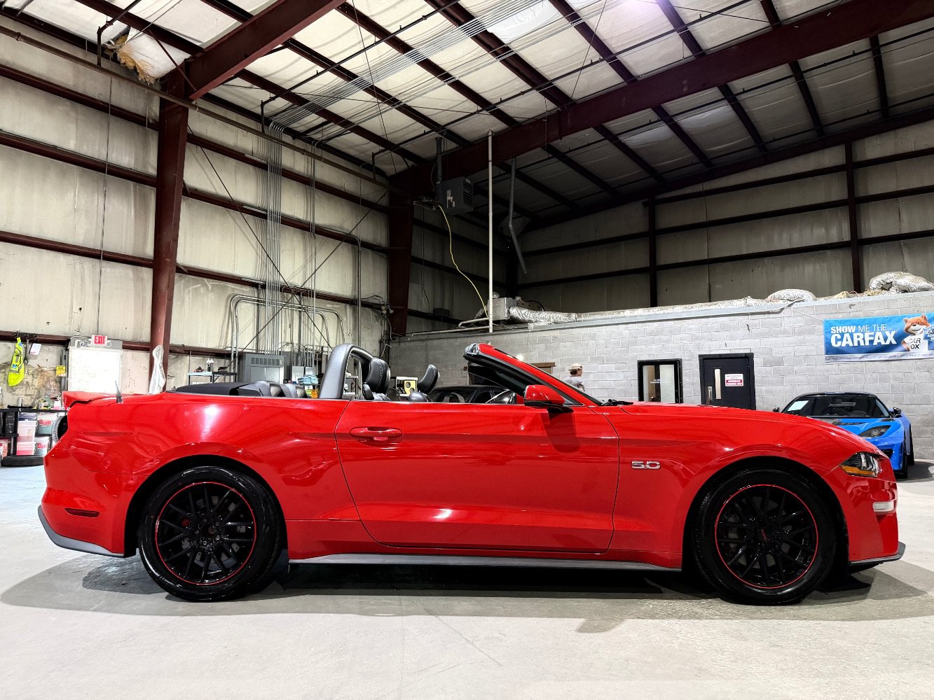 Used 2019 Ford Mustang GT Premium RWD image 4