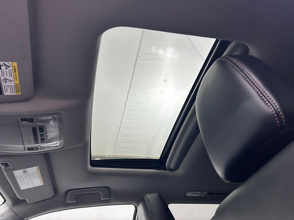 Used 2017 Toyota Highlander XLE image 25