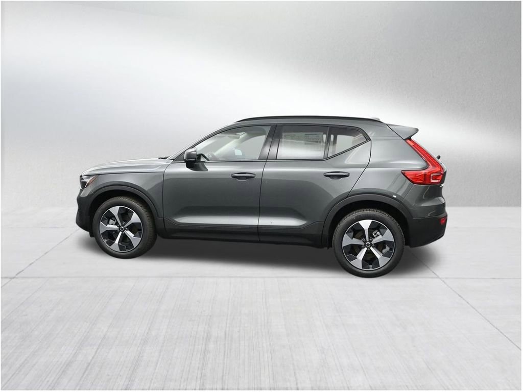 New 2026 Volvo XC40 B5 Plus w/ Protection Package Premier AWD/4WD image 2
