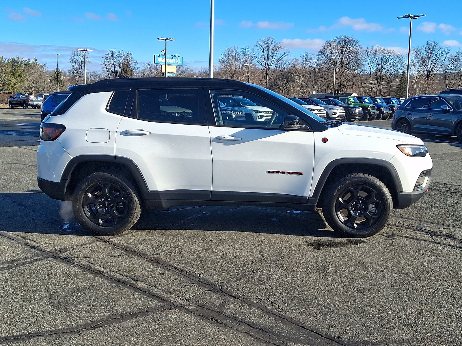 Used 2023 Jeep Compass Trailhawk w/ Trailhawk Elite Group AWD/4WD image 7