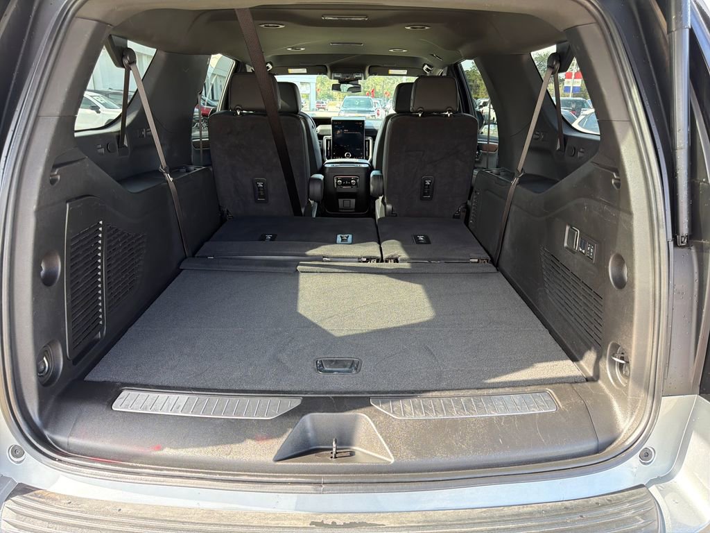 Used 2025 GMC Yukon XL Denali image 34
