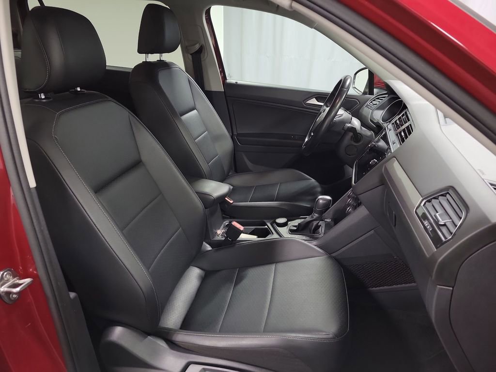 Used 2019 Volkswagen Tiguan SEL image 28