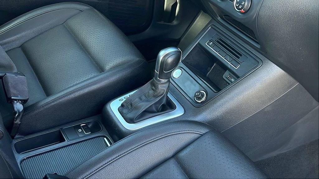 Used 2016 Volkswagen Tiguan S image 15
