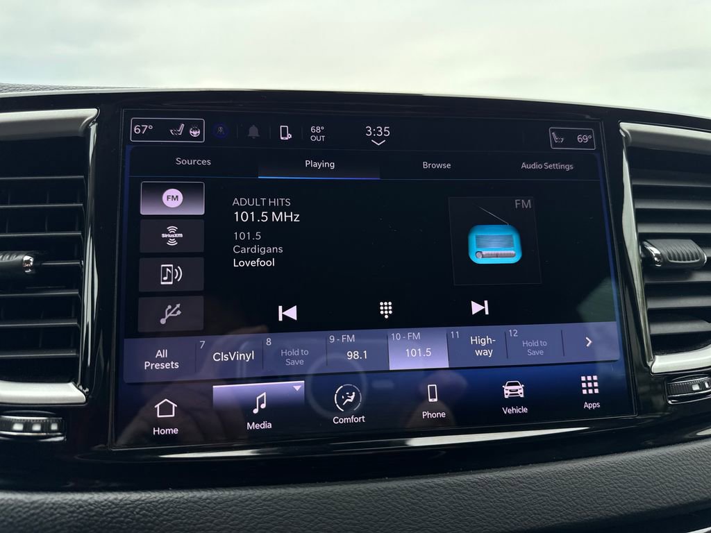 Used 2022 Chrysler Pacifica Touring-L FWD image 18