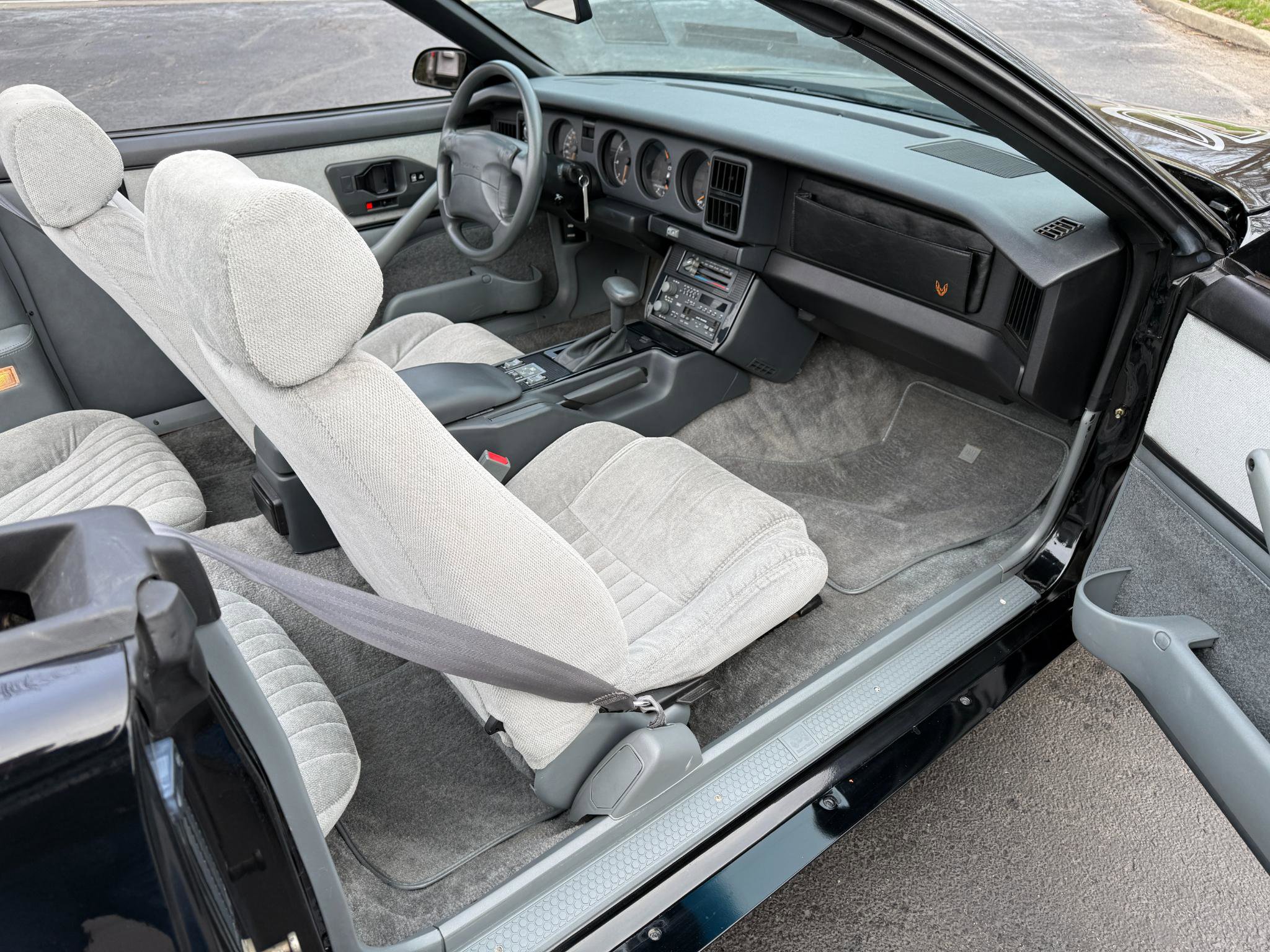 Used 1991 Pontiac Firebird Convertible image 27