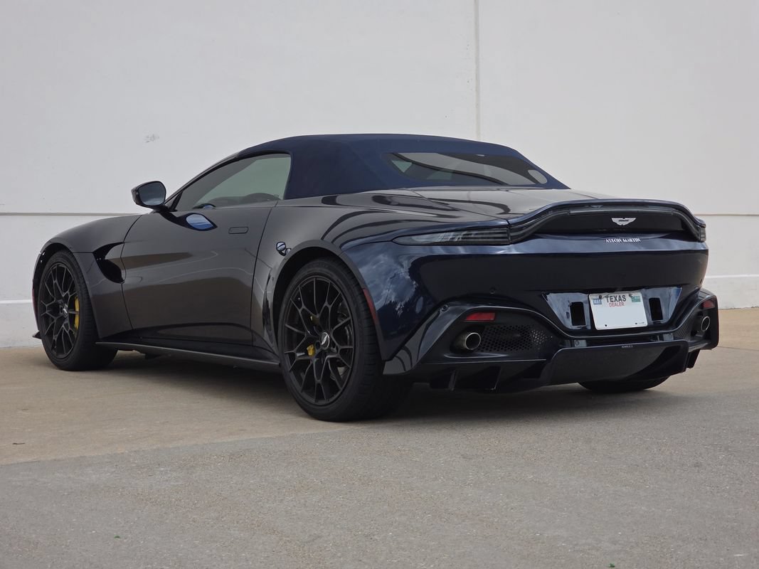 Used 2021 Aston Martin V8 Vantage Roadster RWD image 3