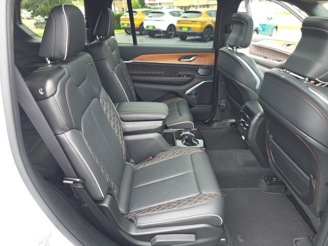 Used 2025 Jeep Grand Cherokee L Summit AWD/4WD image 60