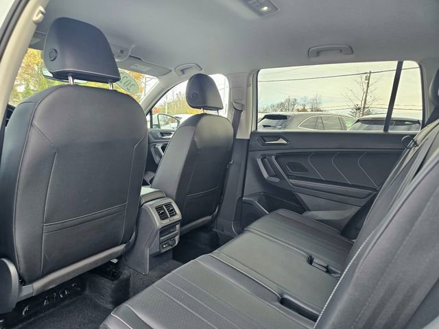 Used 2022 Volkswagen Tiguan SE image 24