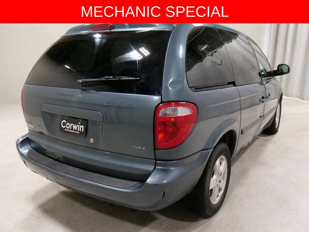 Used 2007 Dodge Caravan SXT w/ Popular Equipment Group I FWD image 11