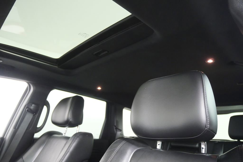 Used 2021 Jeep Grand Cherokee Laredo X AWD/4WD image 11