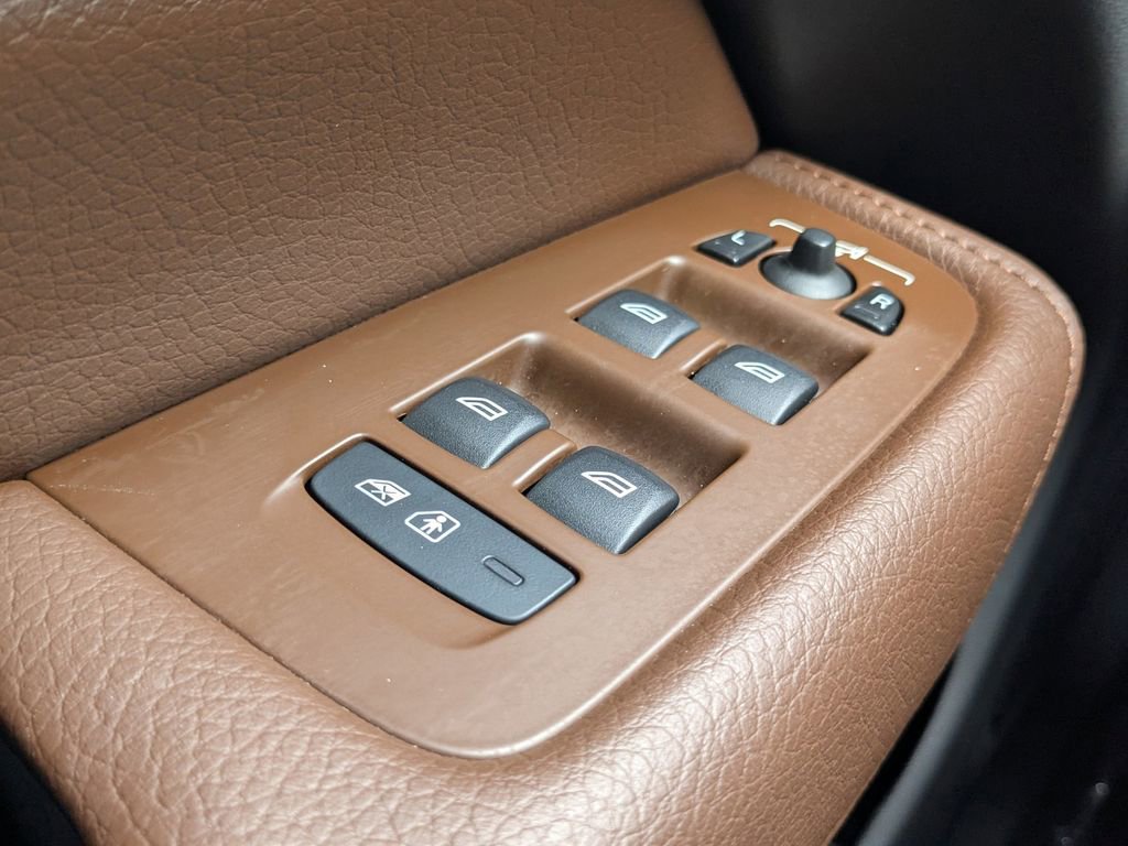 Used 2020 Volvo XC60 T5 Inscription image 11