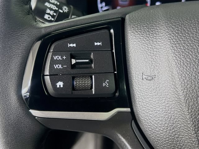 Used 2025 Honda Odyssey EX-L image 17