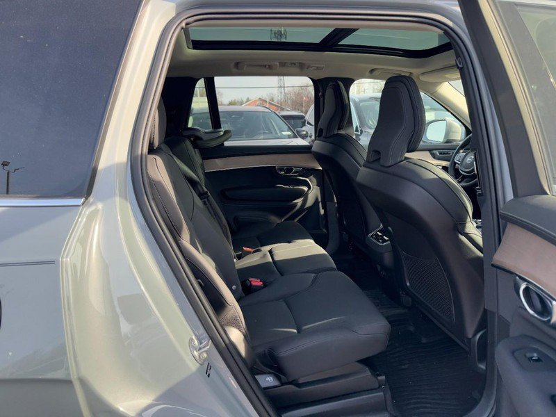 New 2026 Volvo XC90 B6 Plus w/ Protection Package Premier AWD/4WD image 5