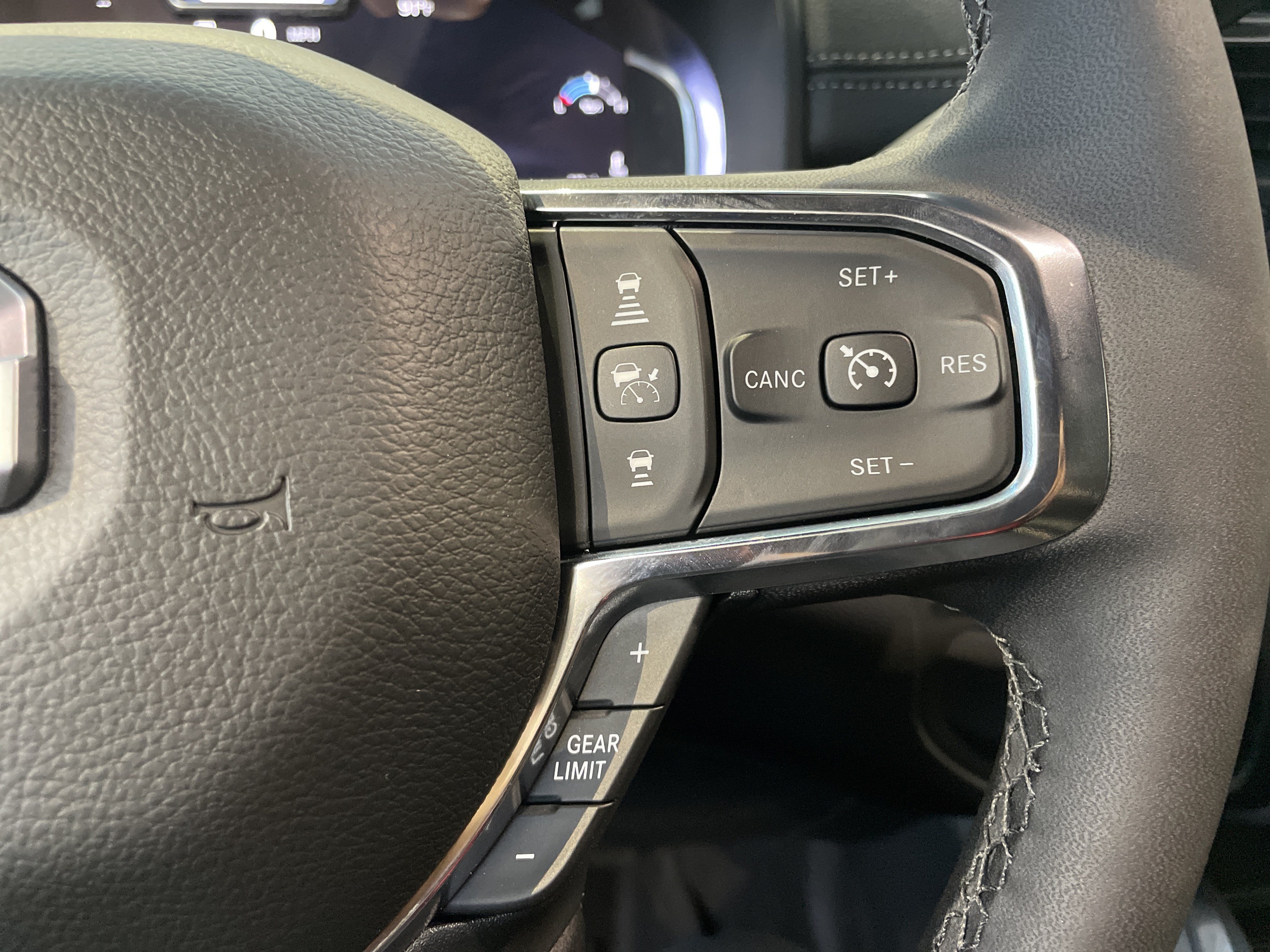 New 2026 RAM 3500 Laramie w/ Max Tow Package AWD/4WD image 22