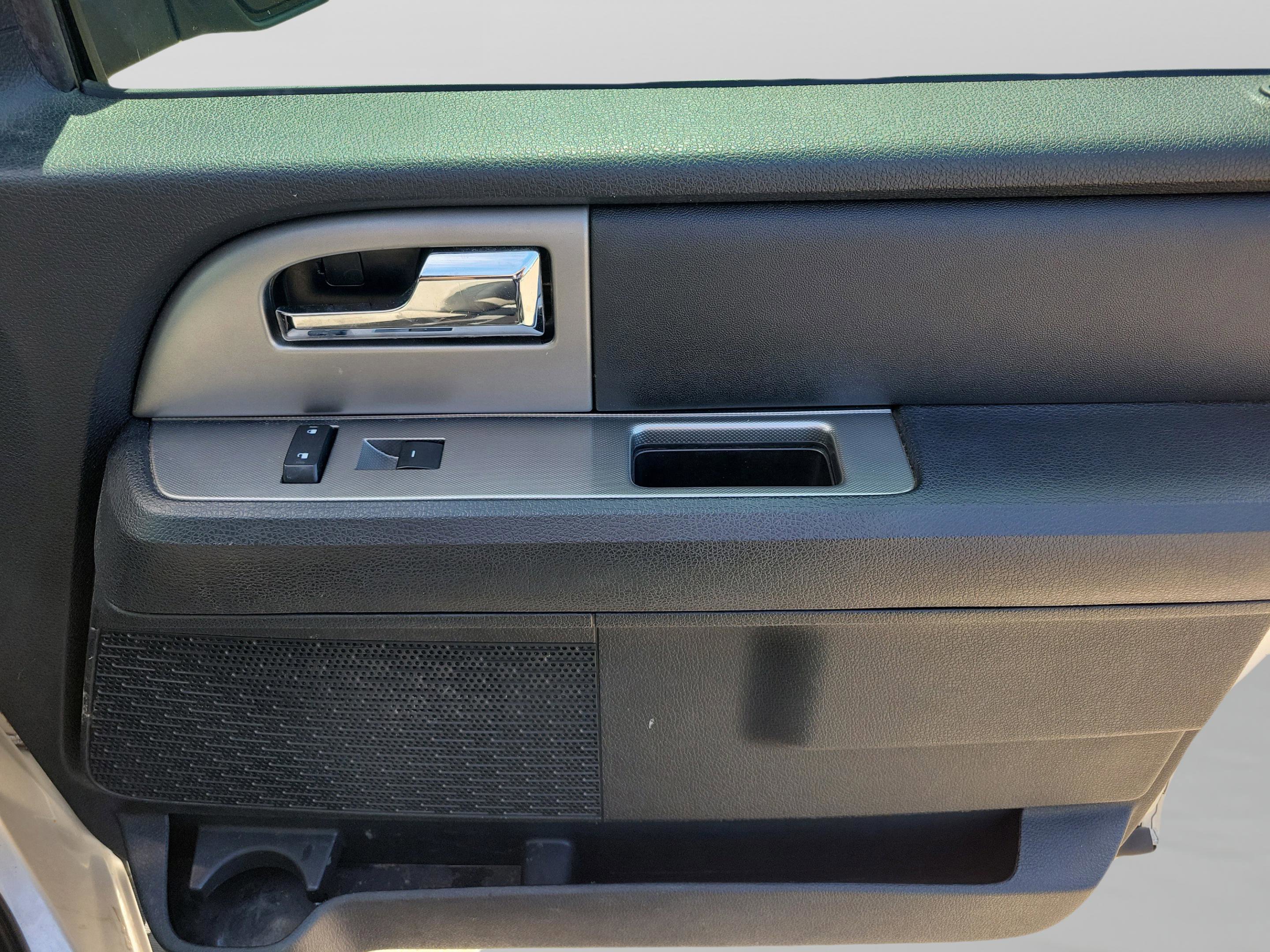 Used 2017 Ford Expedition XLT AWD/4WD image 20